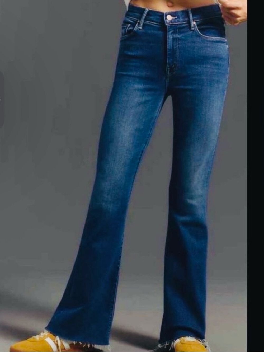 MOTHER Weekender Fray Flared Jeans Take It Easy wash Size 31